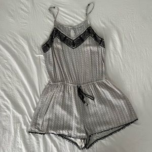 AE Romper Size M